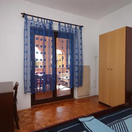 7208b Apartment *